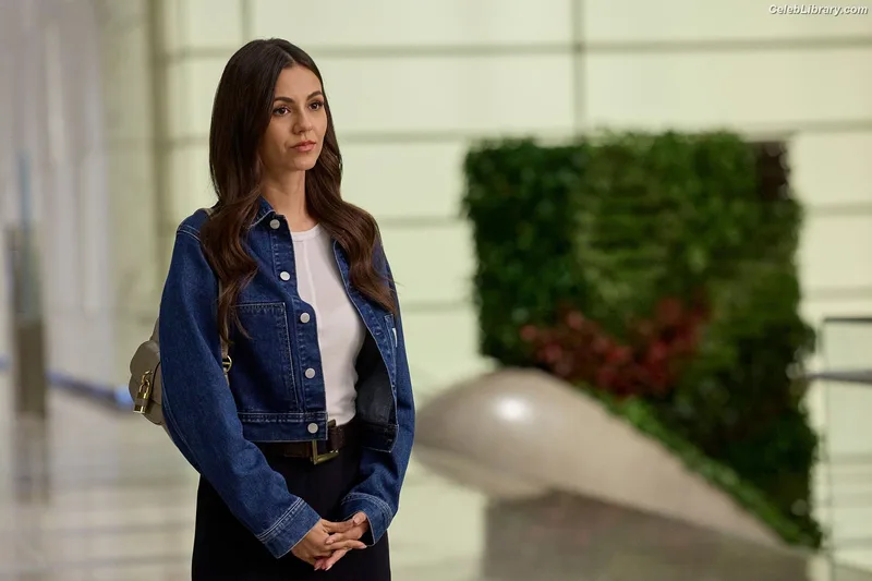 Victoria Justice photo 12 of 3442