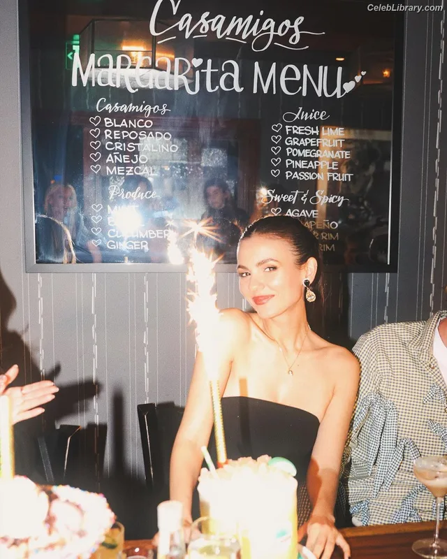 Victoria Justice photo 23 of 3442