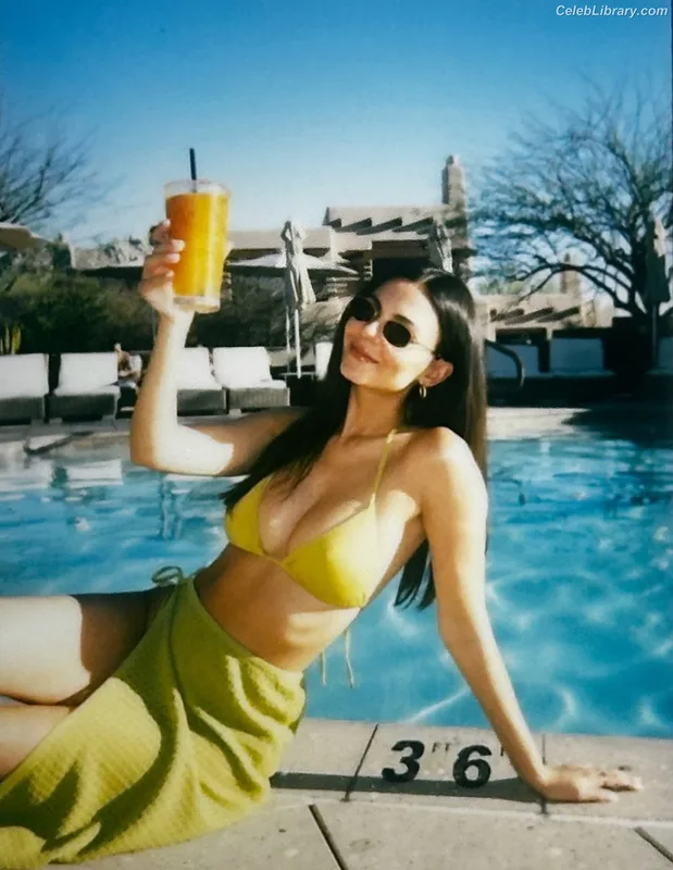 Victoria Justice photo 24 of 3442