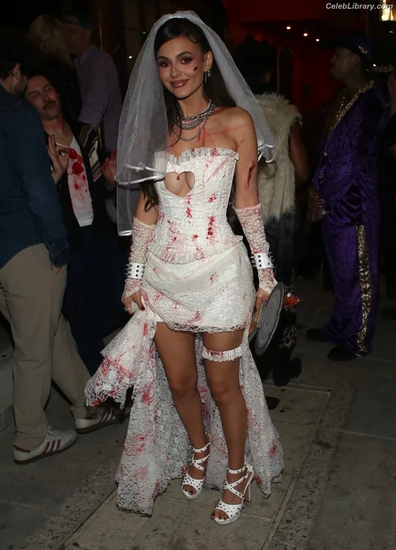 Victoria Justice photo 9 of 3442