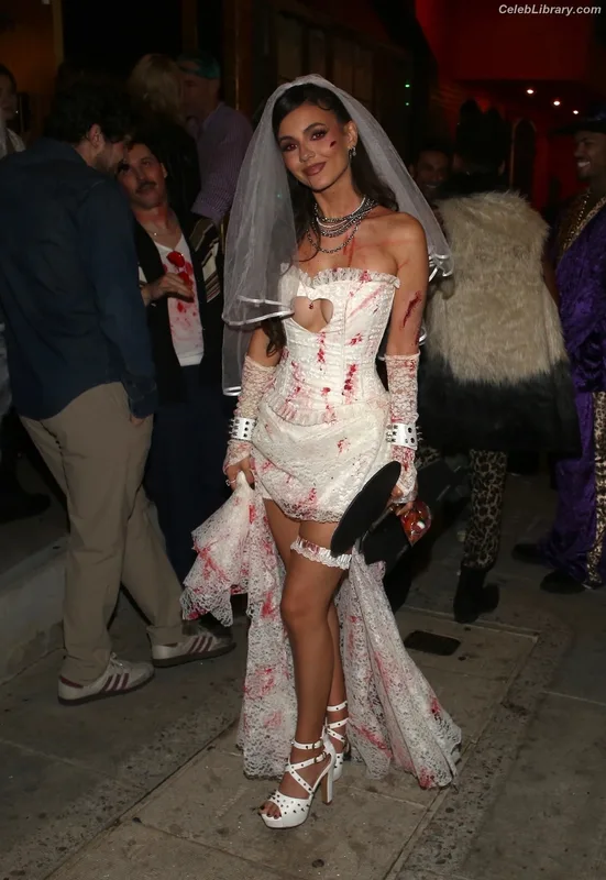 Victoria Justice photo 12 of 3442