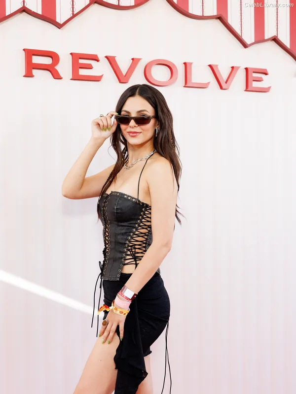 Victoria Justice photo 20 of 3442