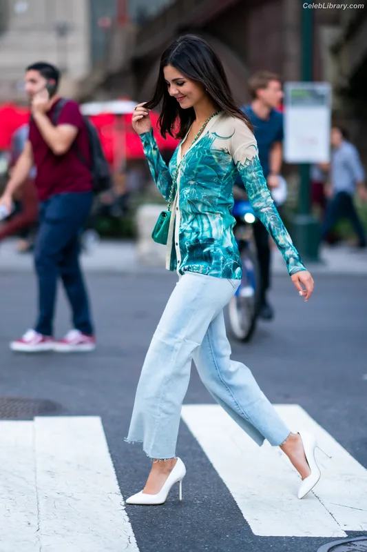 Victoria Justice photo 6 of 3442