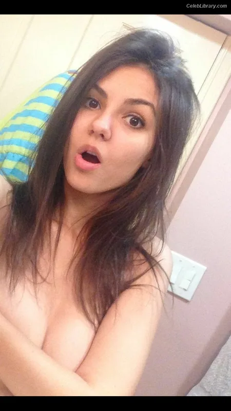 Victoria Justice photo 24 of 3442