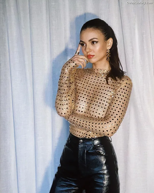 Victoria Justice photo 19 of 3442