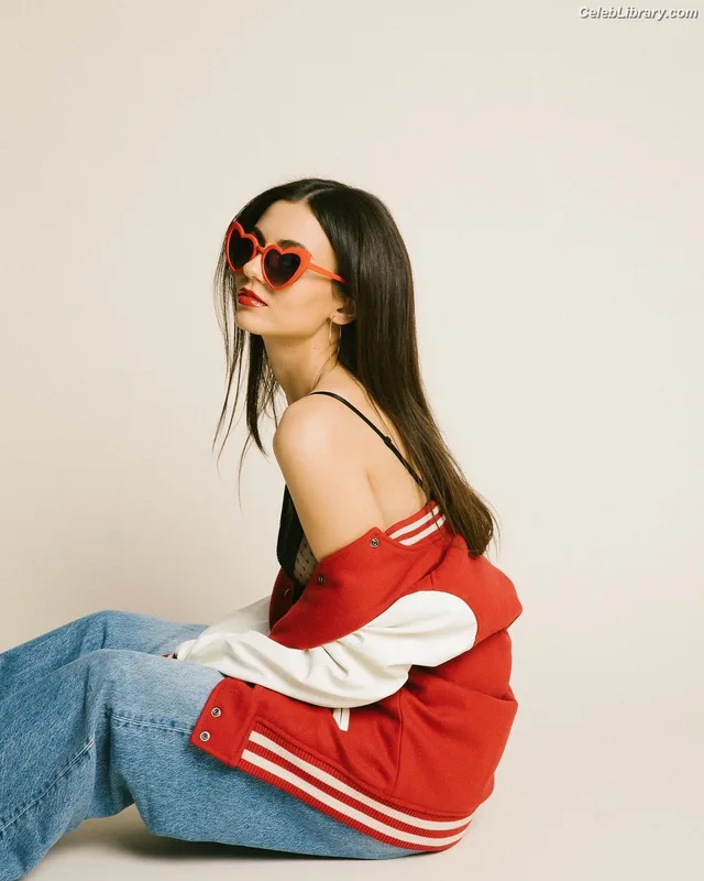 Victoria Justice photo 21 of 3442