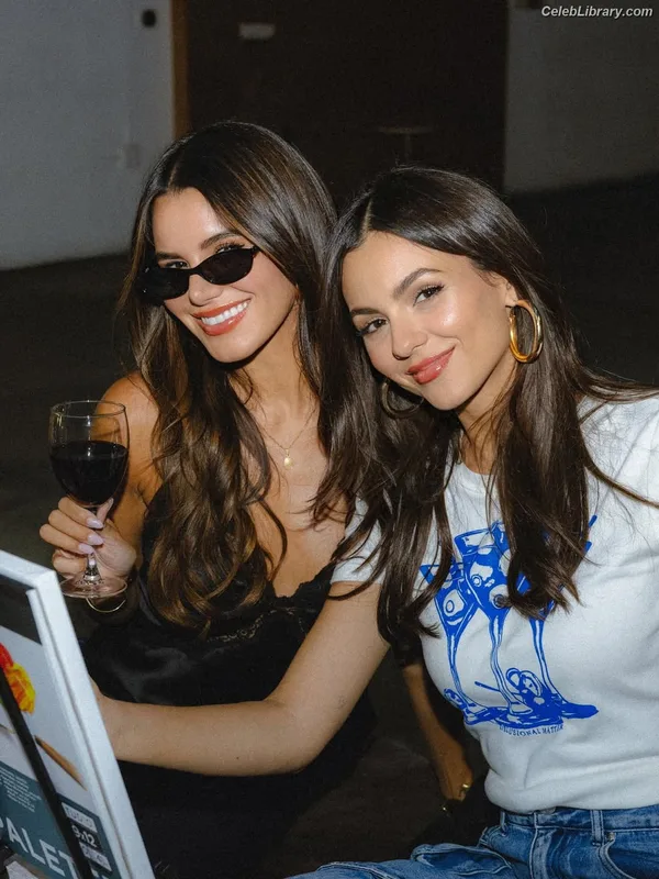 Victoria Justice photo 7 of 3442