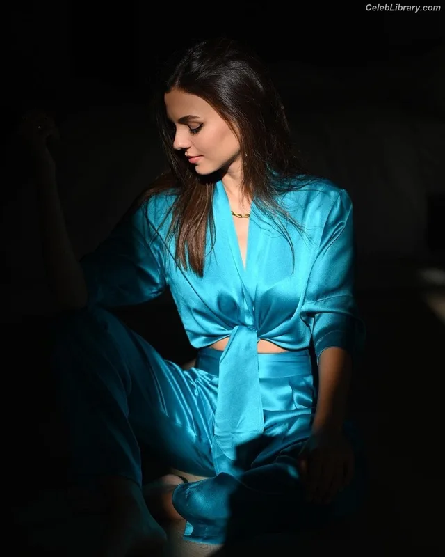 Victoria Justice photo 5 of 3442