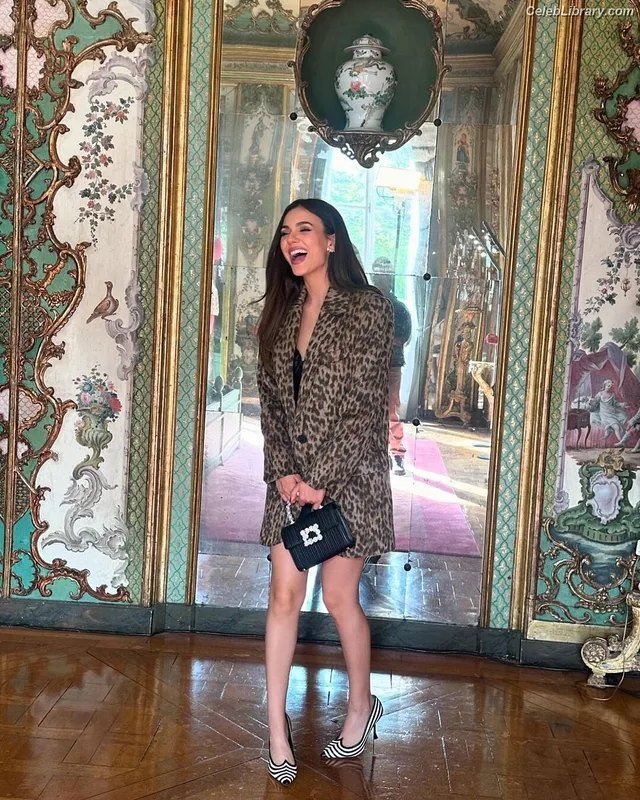 Victoria Justice photo 7 of 3442