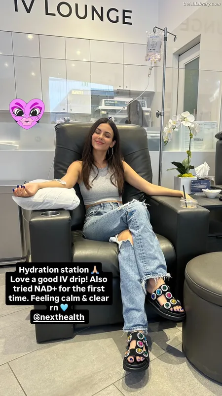 Victoria Justice photo 9 of 3442