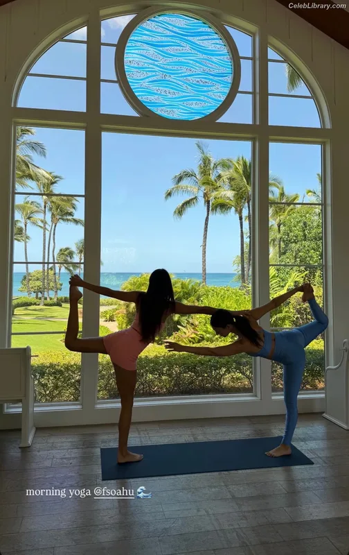 Victoria Justice photo 8 of 3442
