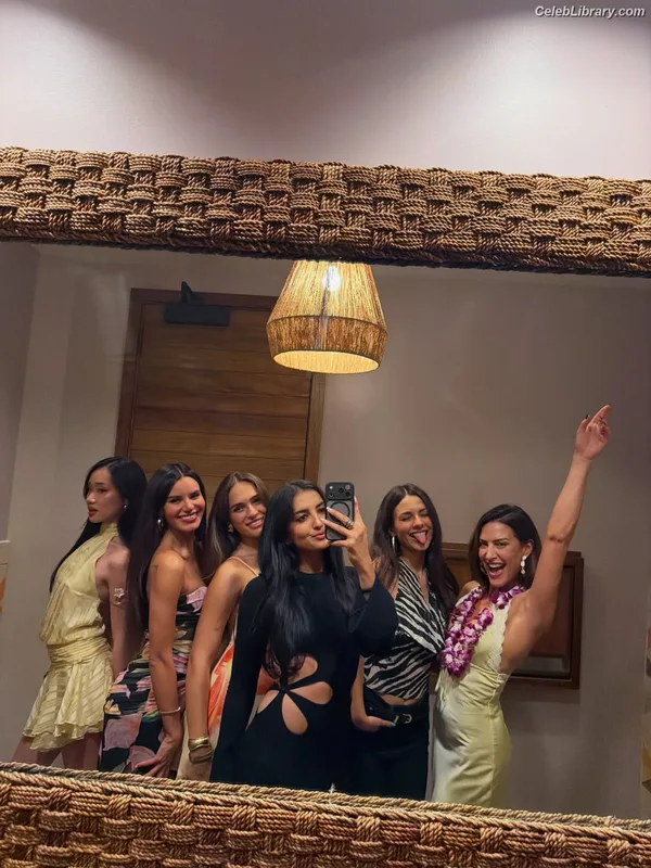 Victoria Justice photo 18 of 3442
