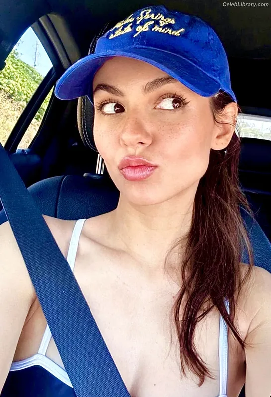 Victoria Justice photo 6 of 3442