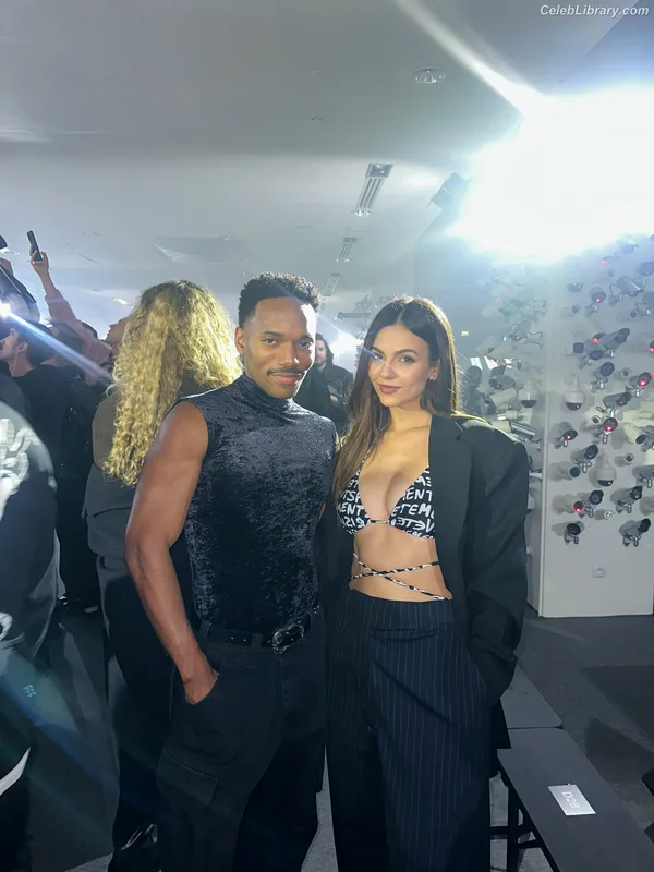 Victoria Justice photo 16 of 3442