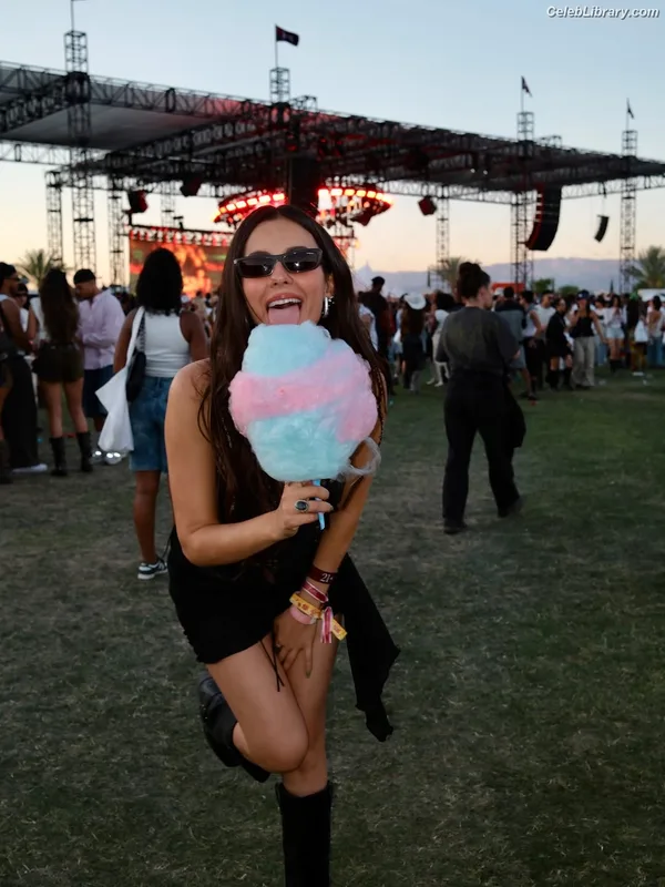 Victoria Justice photo 23 of 3442
