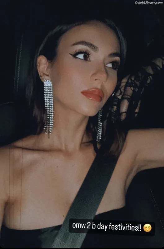 Victoria Justice photo 11 of 3442