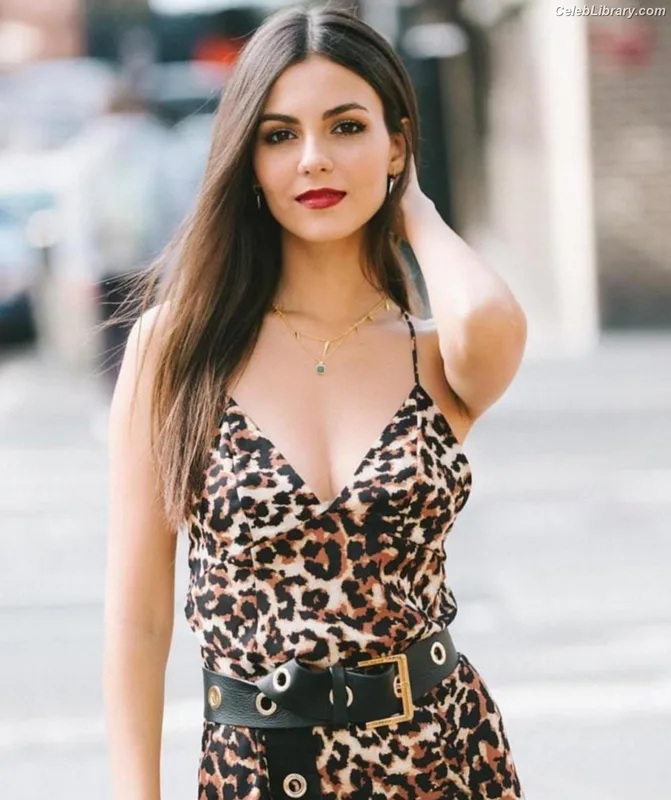 Victoria Justice photo 19 of 3442