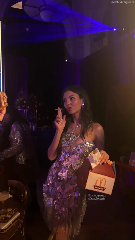 Victoria Justice photo 9 of 3442