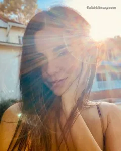 Victoria Justice photo 6 of 3442