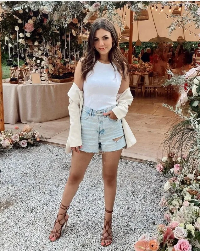 Victoria Justice photo 15 of 3442