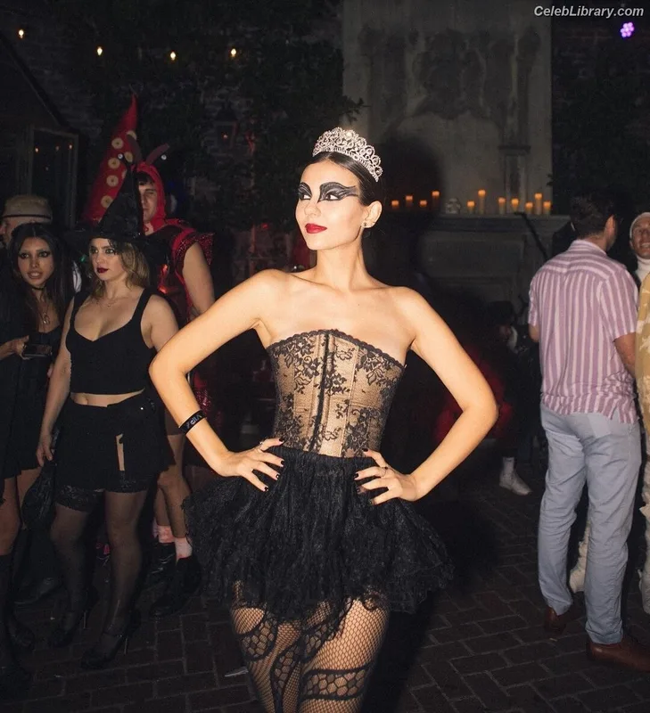 Victoria Justice photo 23 of 3442