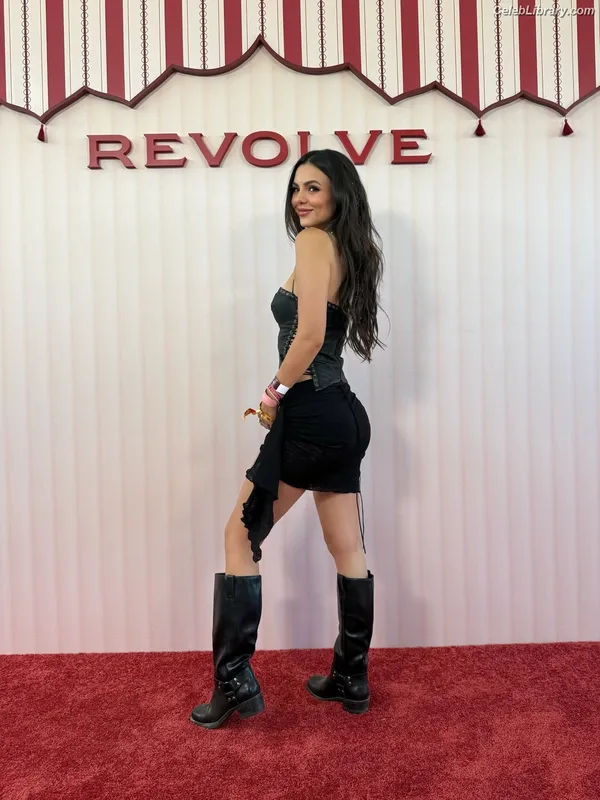 Victoria Justice photo 22 of 3442