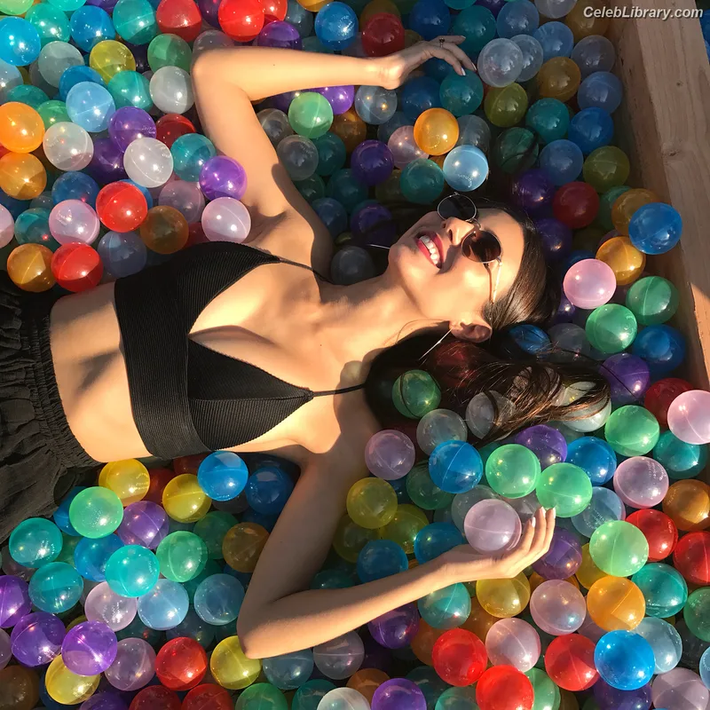 Victoria Justice photo 8 of 3442