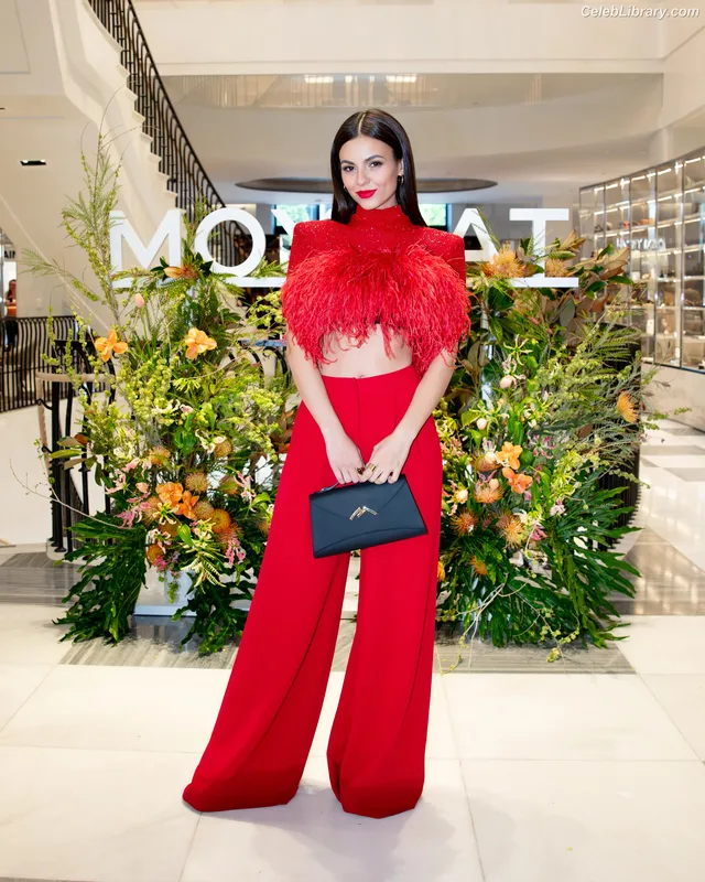 Victoria Justice photo 24 of 3442