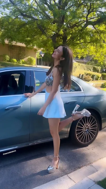 Victoria Justice photo 2 of 3442