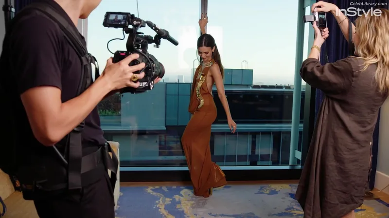 Victoria Justice photo 4 of 3442