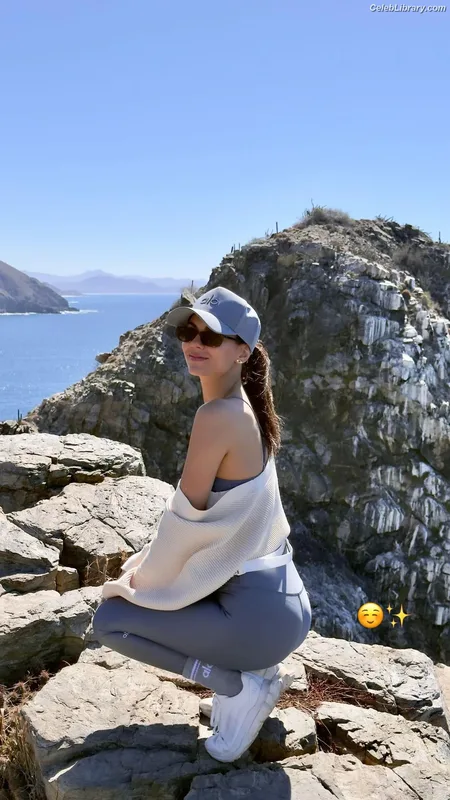 Victoria Justice photo 10 of 3442