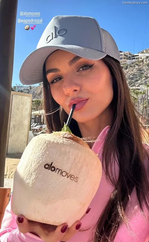 Victoria Justice photo 12 of 3442