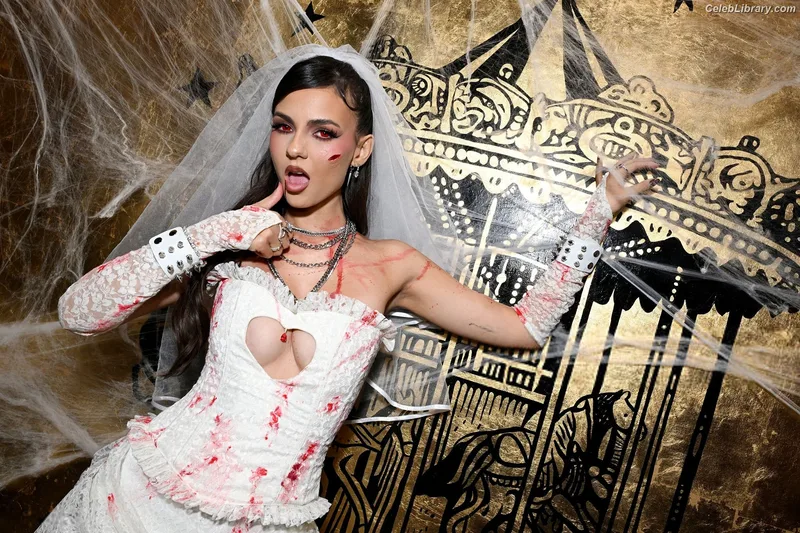 Victoria Justice photo 10 of 3442