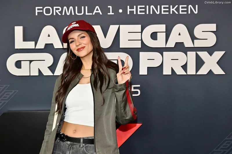 Victoria Justice photo 6 of 3442