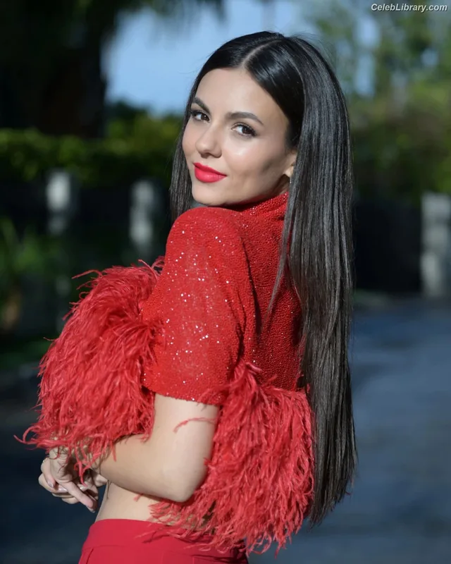Victoria Justice photo 22 of 3442