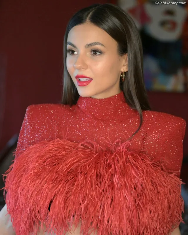 Victoria Justice photo 20 of 3442