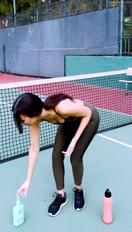 Victoria Justice photo 8 of 3442