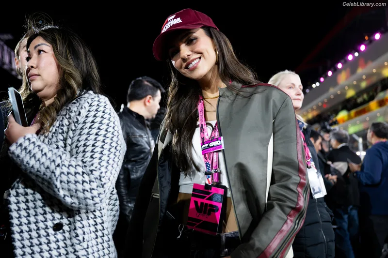 Victoria Justice photo 24 of 3442