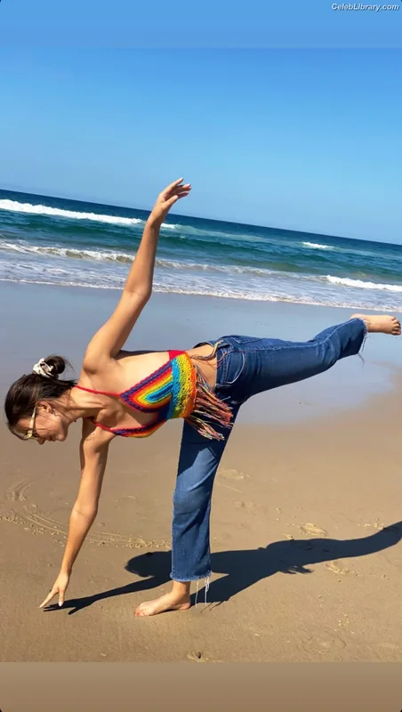 Victoria Justice photo 3 of 3442