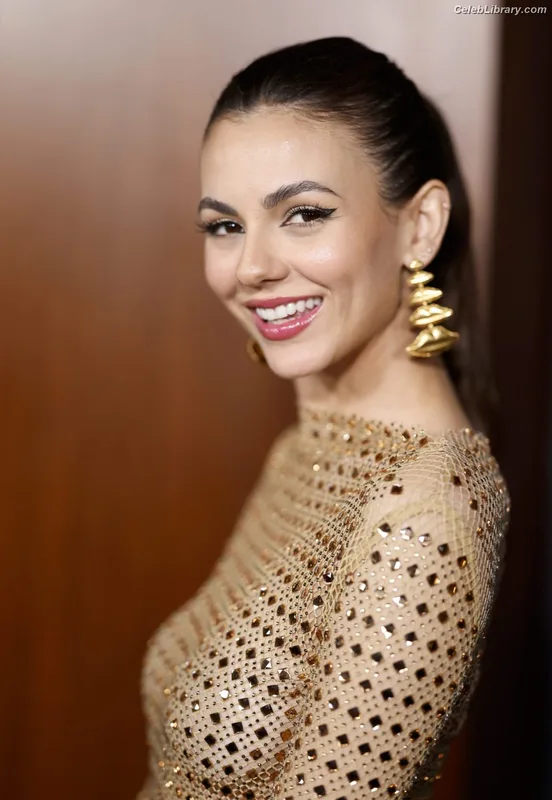 Victoria Justice photo 21 of 3442