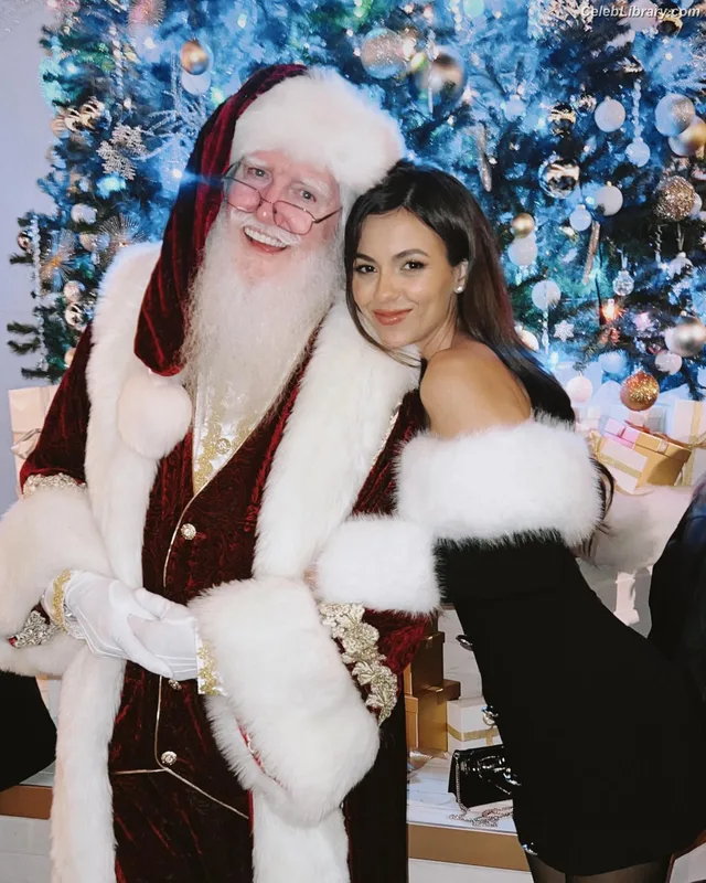 Victoria Justice photo 24 of 3442