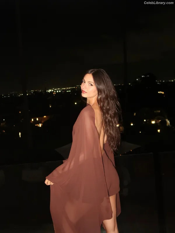 Victoria Justice photo 3 of 3442