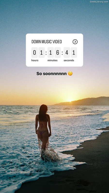Victoria Justice photo 9 of 3442