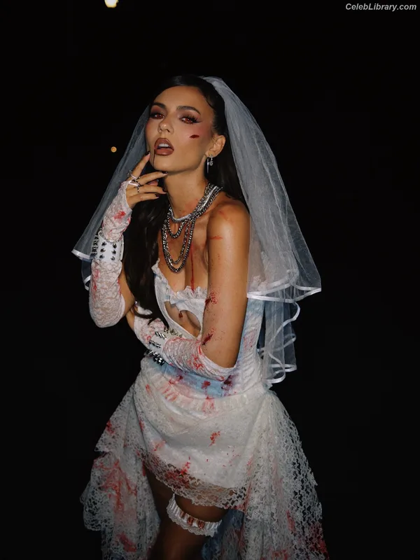 Victoria Justice photo 19 of 3442