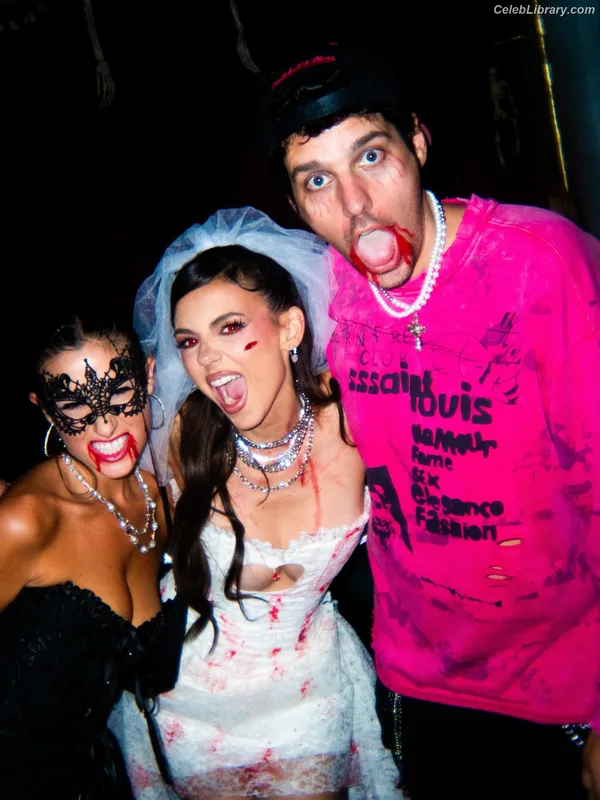 Victoria Justice photo 7 of 3442