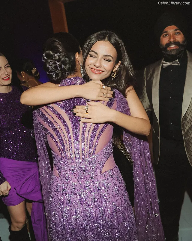 Victoria Justice photo 12 of 3442