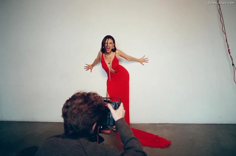 Victoria Justice photo 9 of 3442