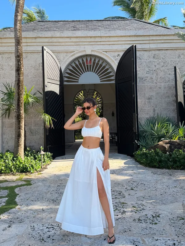 Victoria Justice photo 9 of 3442