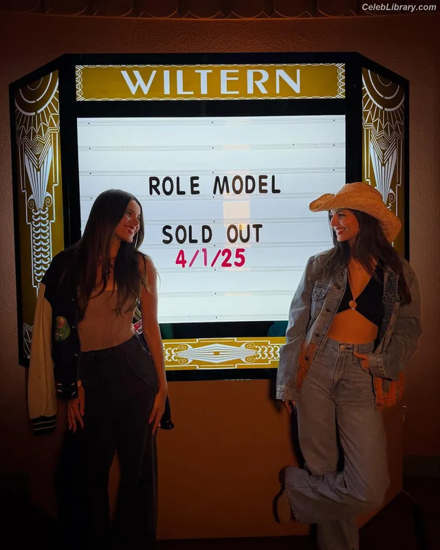 Victoria Justice photo 19 of 3442