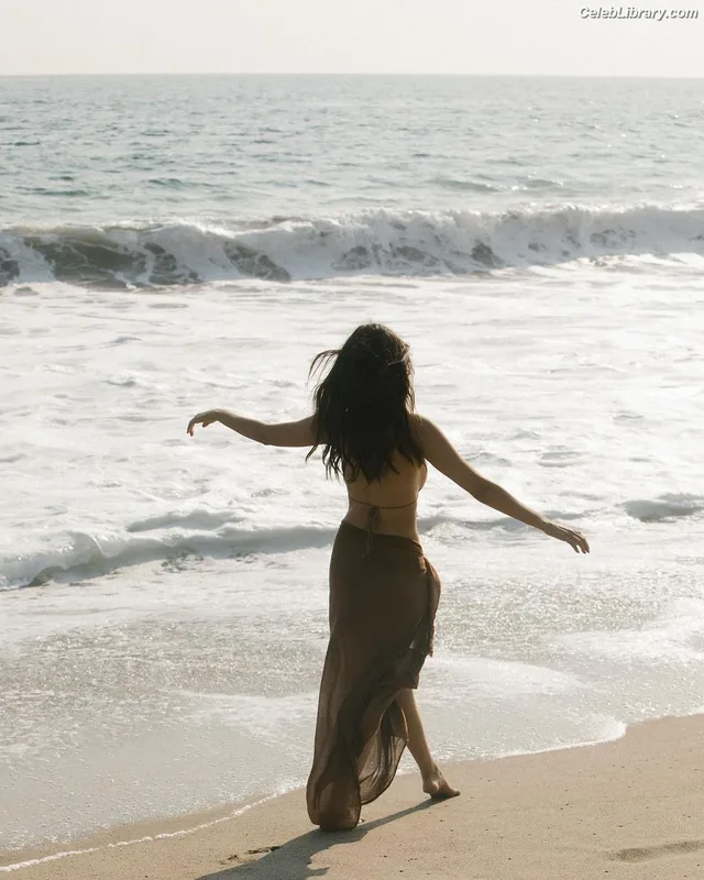 Victoria Justice photo 8 of 3442